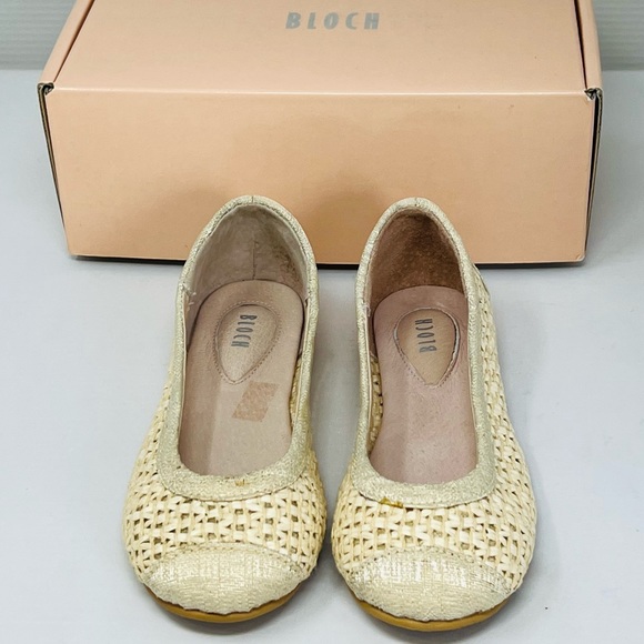 BLOCH**Adrianne Raffia Slippers***EU 27 US 9***$100 - Picture 2 of 6
